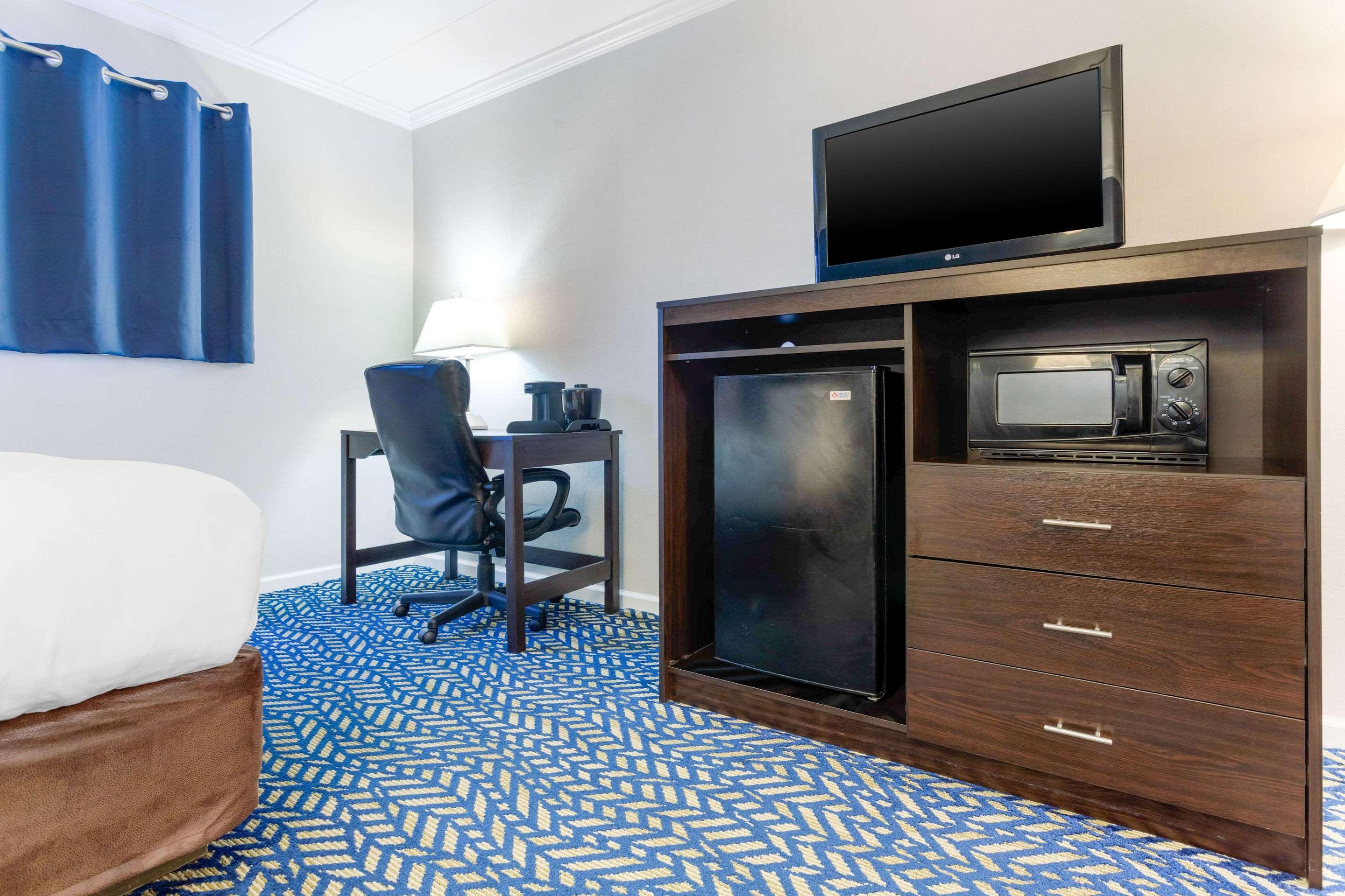 Econo Lodge Hicksville Eksteriør billede